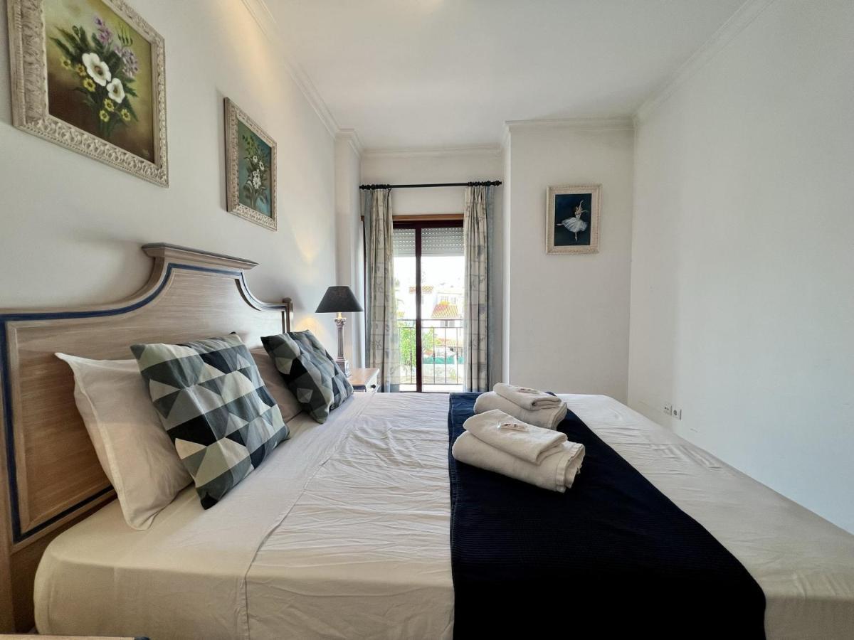 Quarteira Elegant With Pool By Homing Apartment Exterior photo