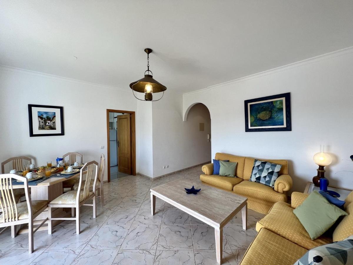 Quarteira Elegant With Pool By Homing Apartment Exterior photo